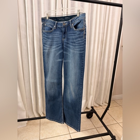 Wrangler Denim - Wrangler Shiloh No Gap Waistband Stretch Straight Leg Jean Size 7 / 32